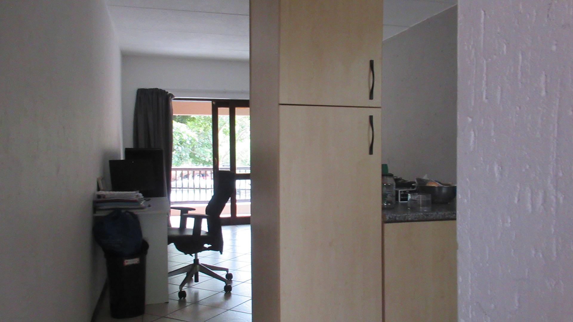 Spaces - 4 square meters of property in Lone Hill