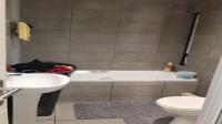 Bathroom 1 of property in Pomona