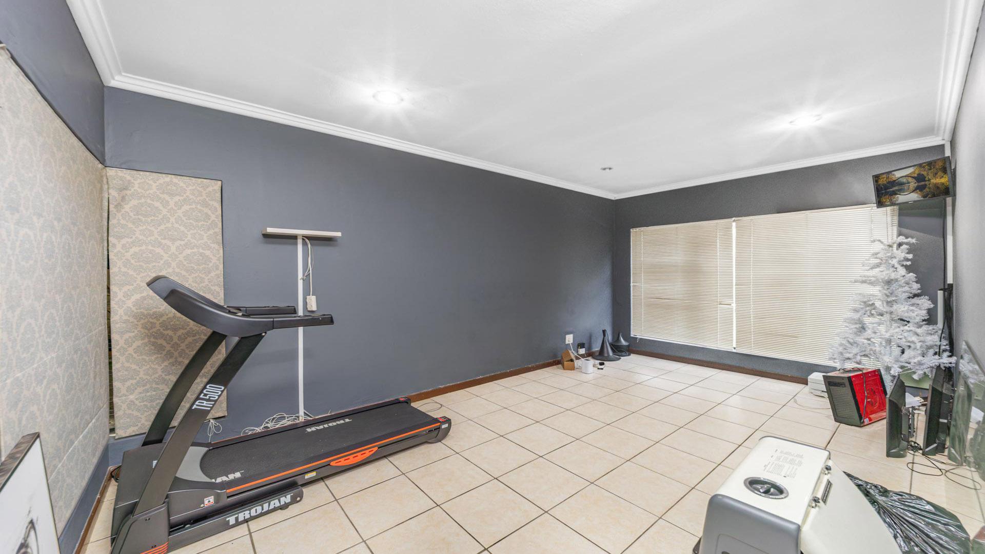 Spaces of property in Kyalami Estates