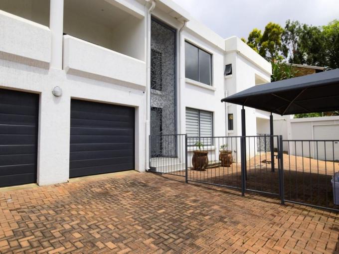 4 Bedroom Duet for Sale For Sale in Moreletapark - MR700874