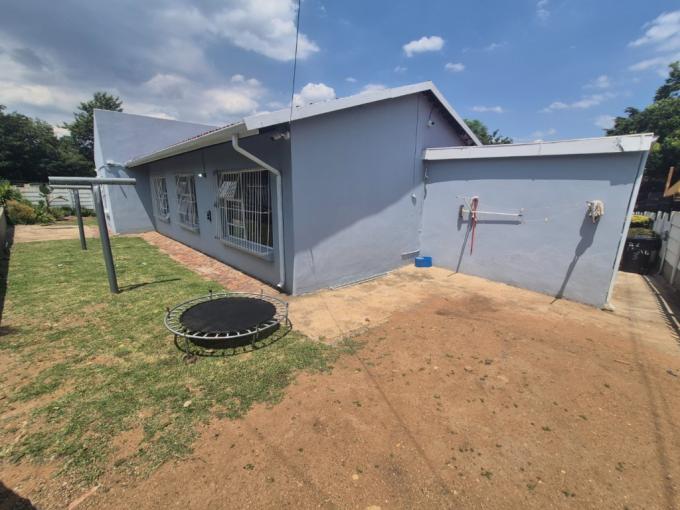 3 Bedroom House for Sale For Sale in Lambton - MR700910