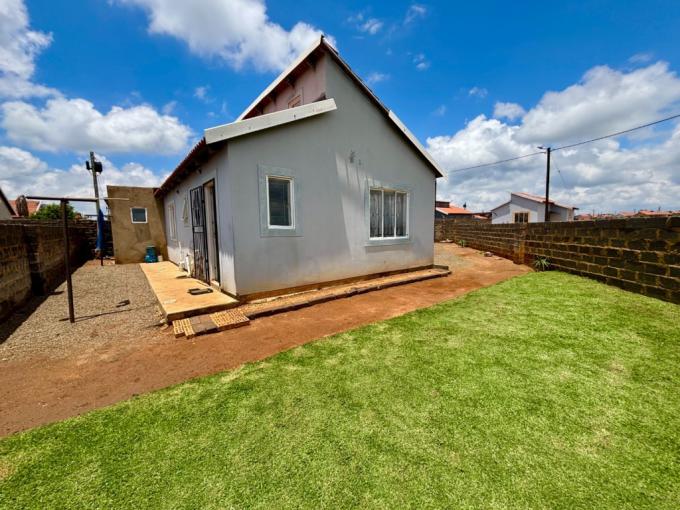 3 Bedroom House for Sale For Sale in Savanna City - MR700925