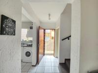  of property in Glenvista