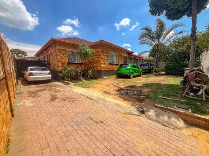 3 Bedroom House for Sale For Sale in Rosettenville - MR700927