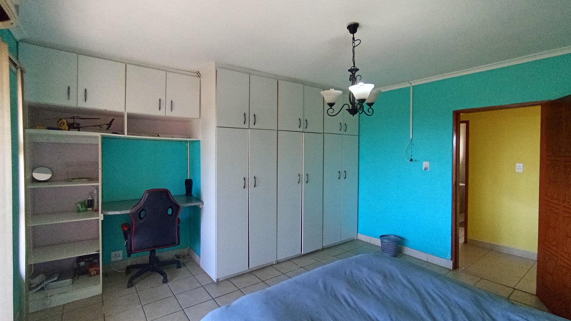 Bed Room 2 - 20 square meters of property in Stanger