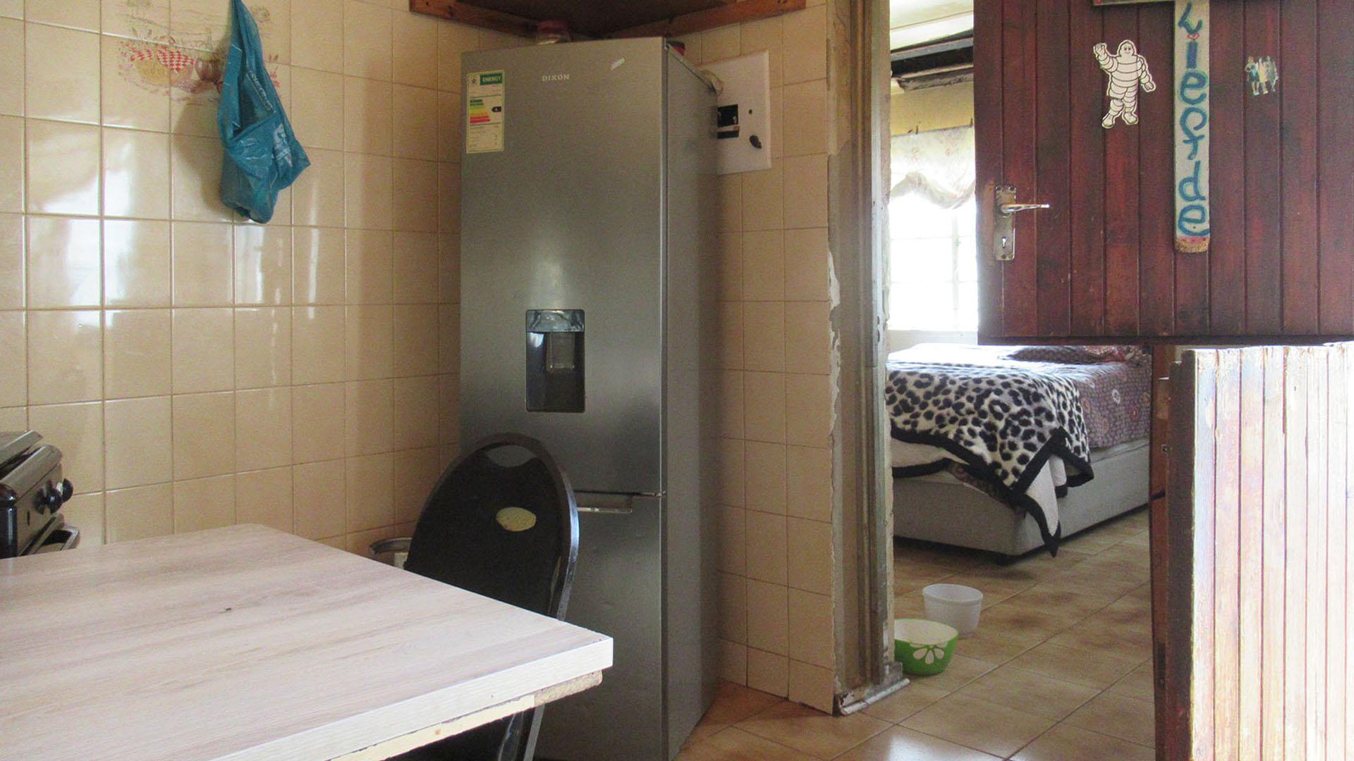 Kitchen - 16 square meters of property in Turf Club