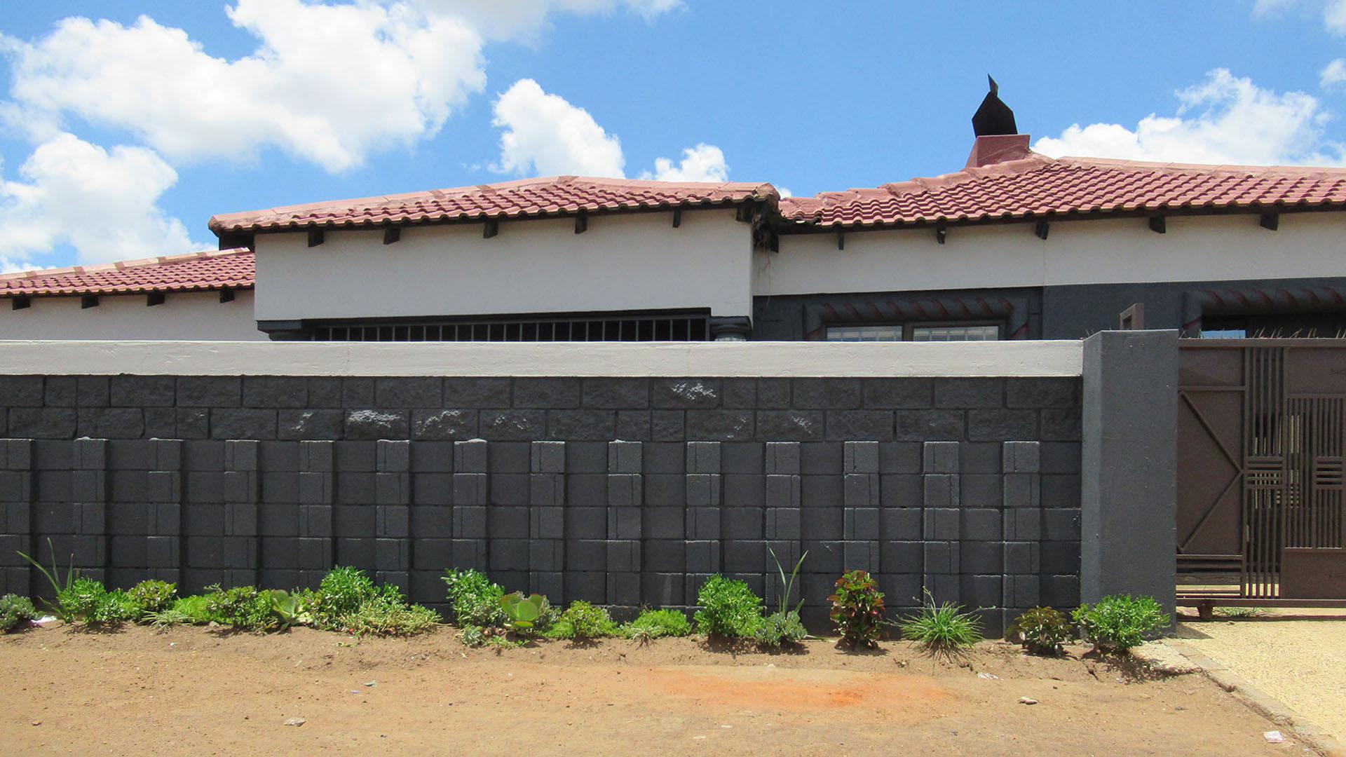 Front View of property in Tsakane