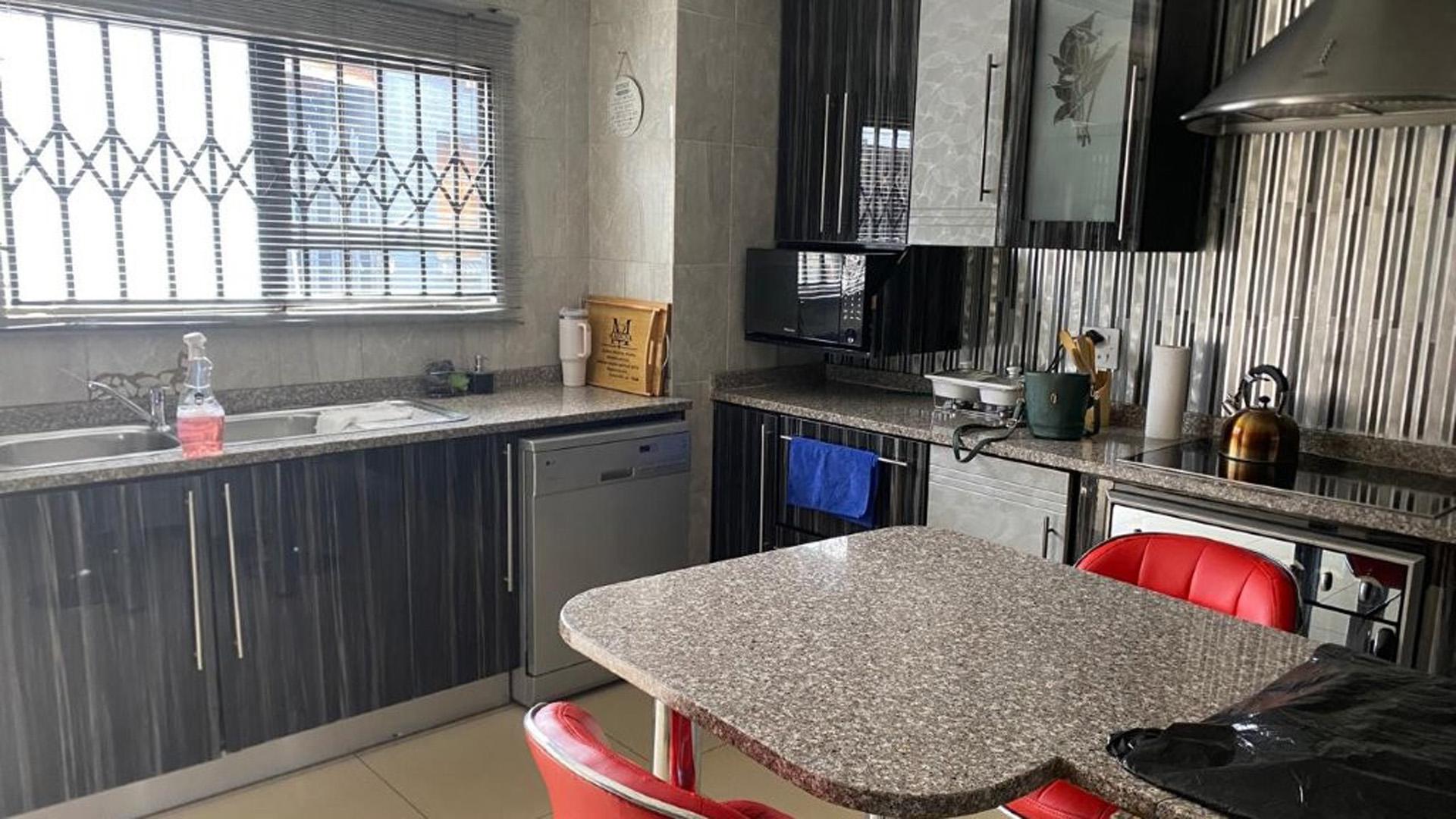 Kitchen of property in Tsakane