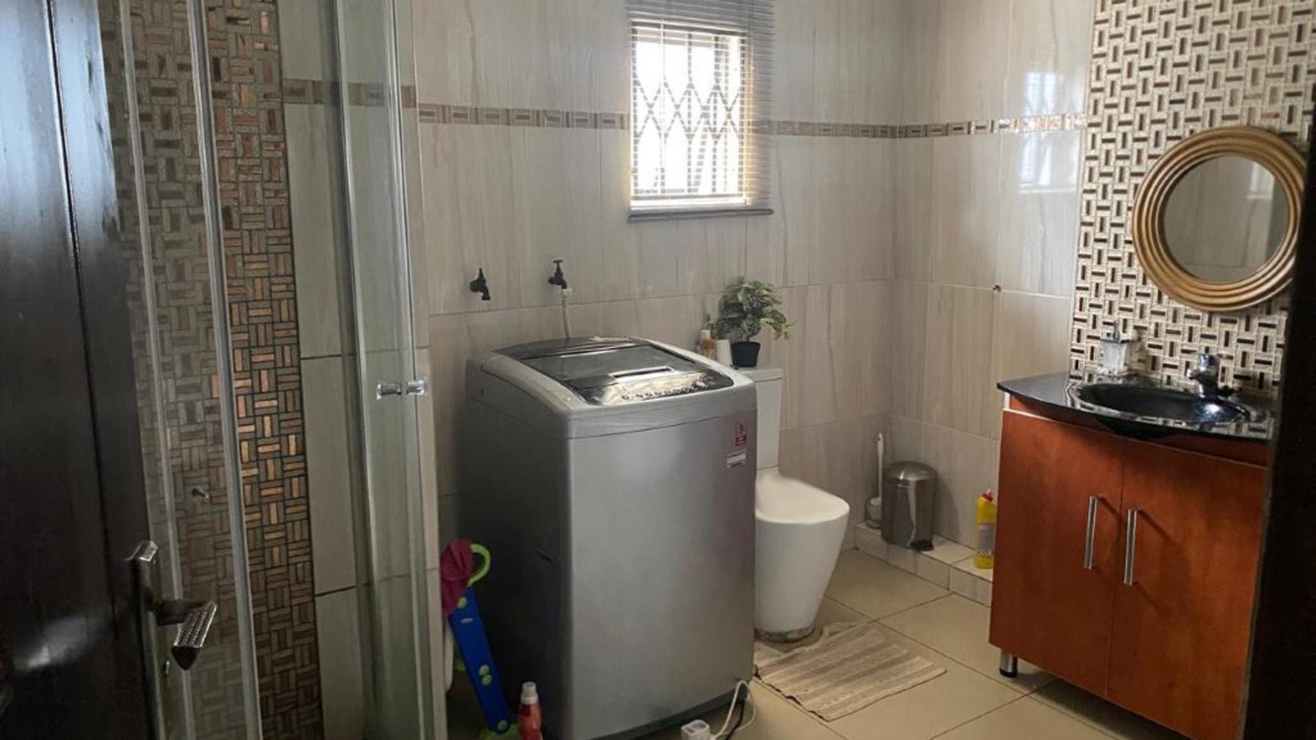 Bathroom 1 of property in Tsakane