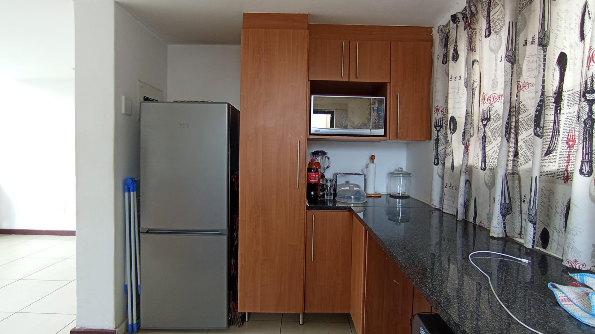 Kitchen - 10 square meters of property in Amberfield