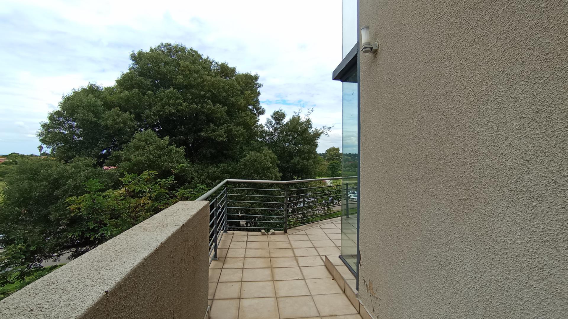 Patio - 14 square meters of property in Amberfield