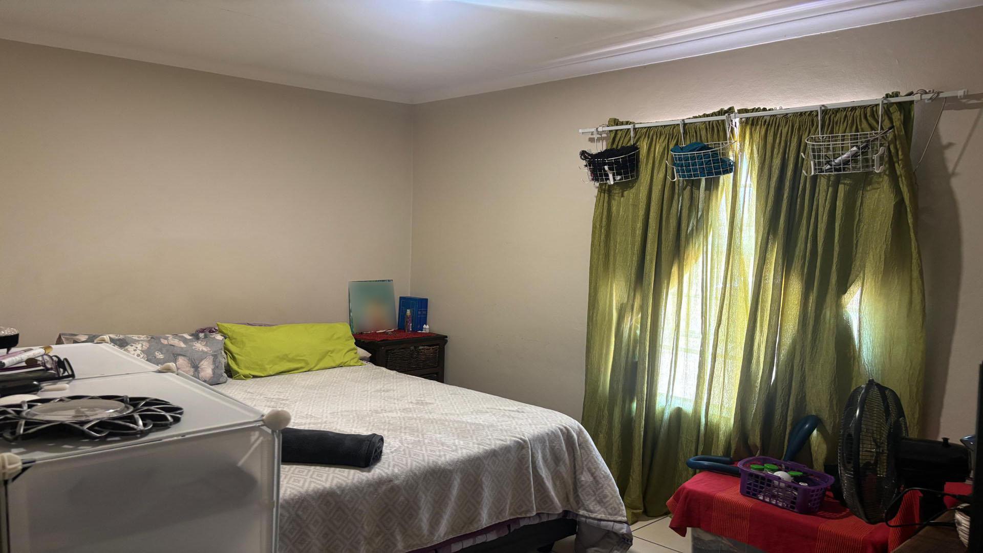 Bathroom 1 of property in Annlin