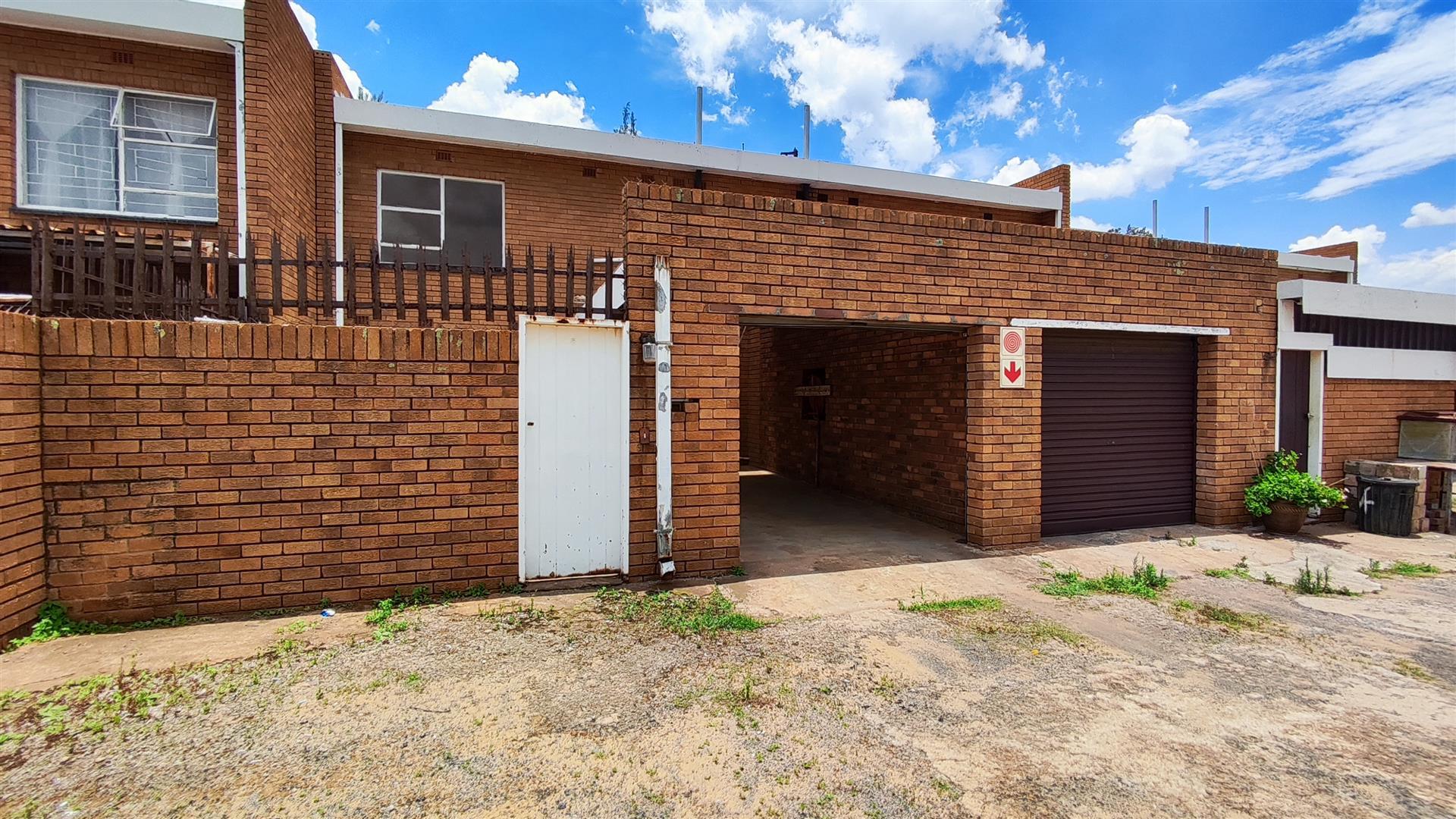 Spaces - 18 square meters of property in Sonland Park