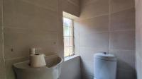 Guest Toilet - 2 square meters of property in Sonland Park
