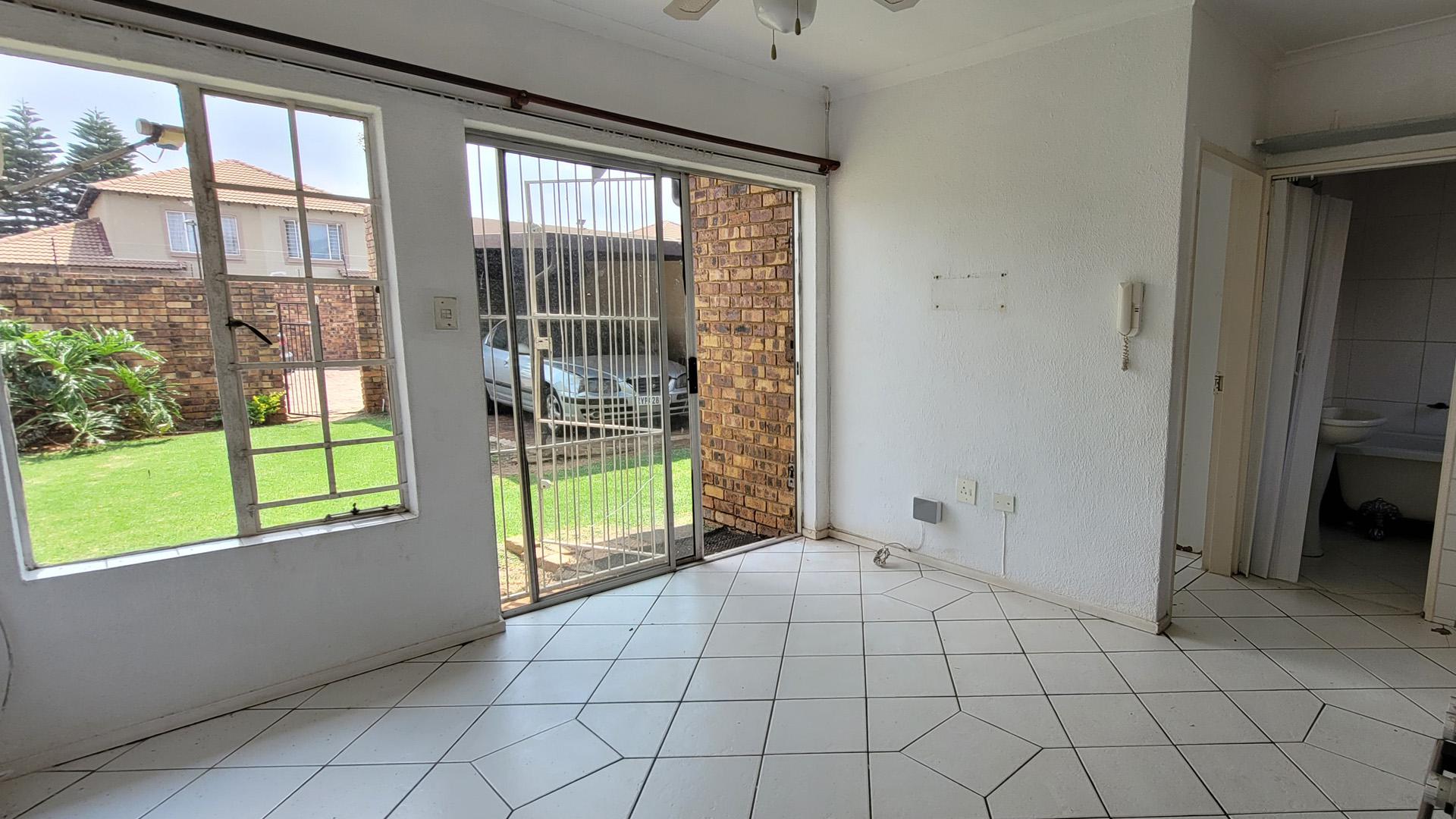 Lounges of property in Terenure