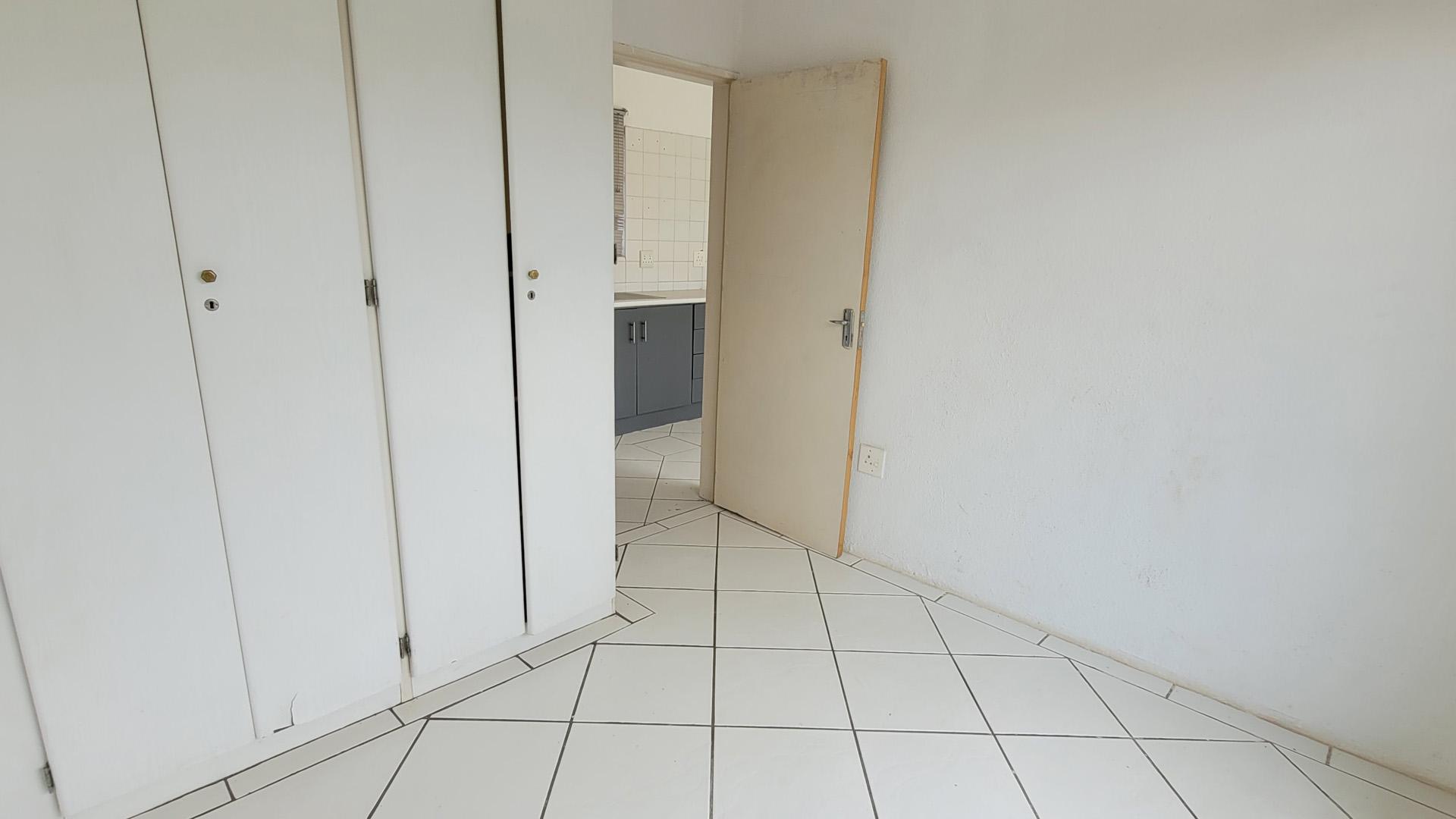 Bed Room 1 of property in Terenure