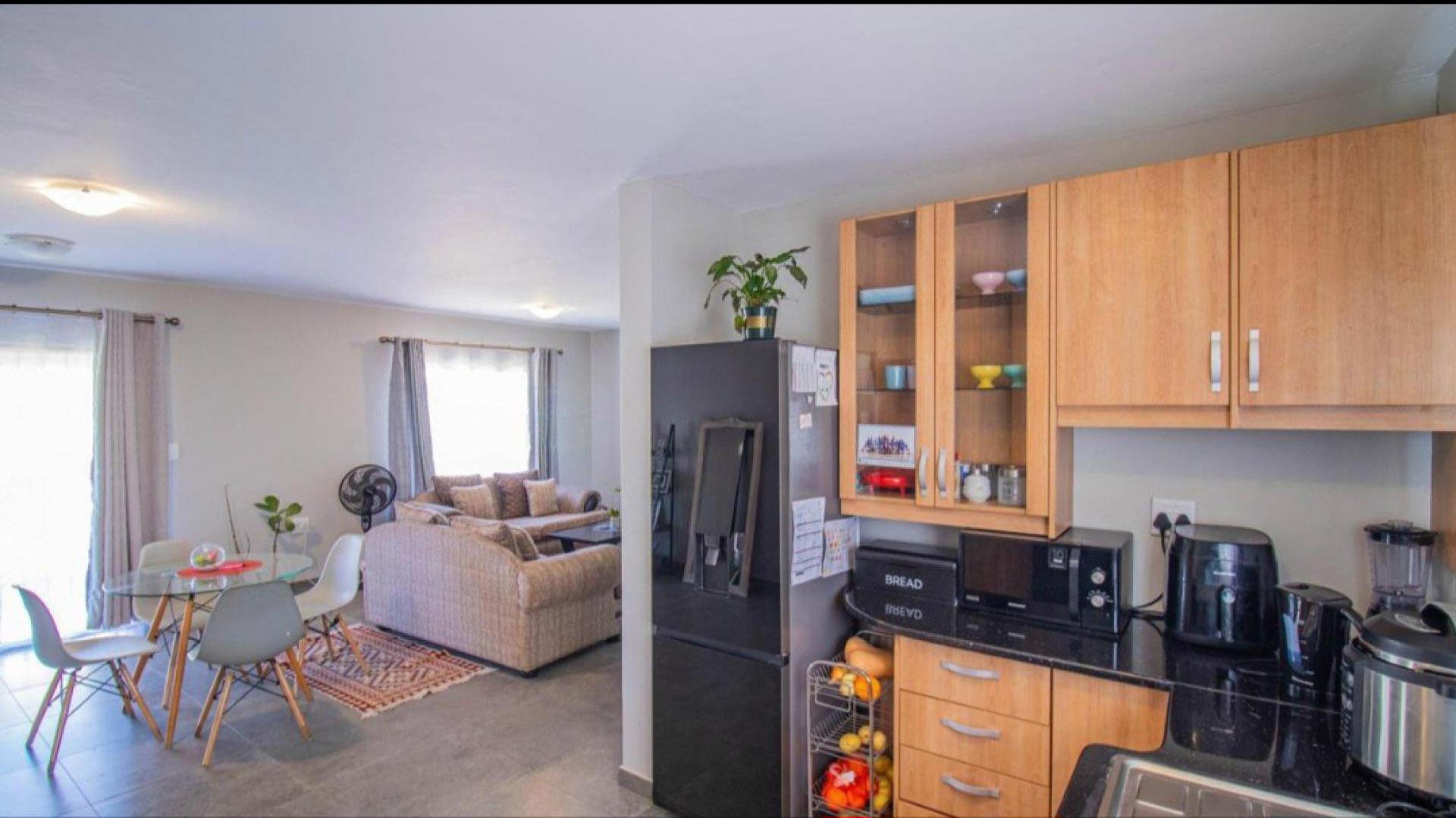 Kitchen - 13 square meters of property in Blue Hills