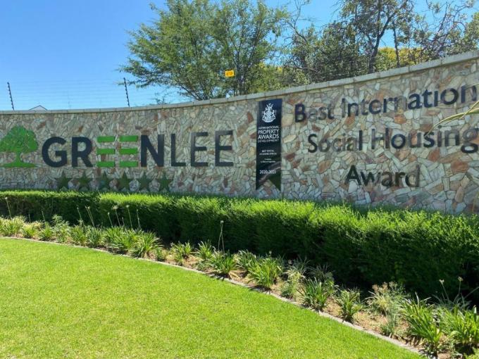 1 Bedroom Apartment for Sale For Sale in Linbro Park A.H. - MR700995