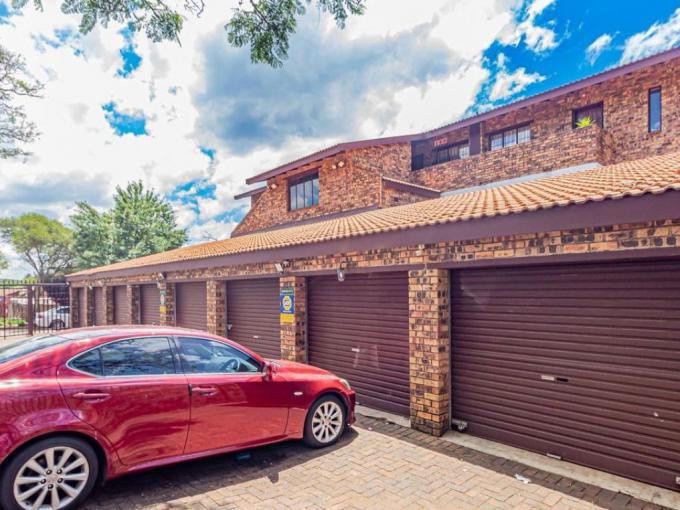 2 Bedroom Apartment for Sale For Sale in Windsor West - MR701000