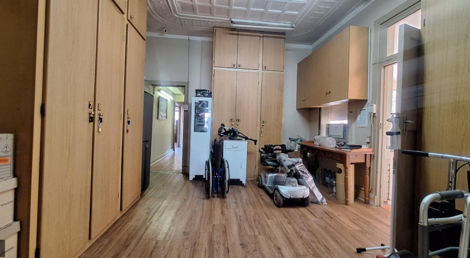  of property in Sunnyside