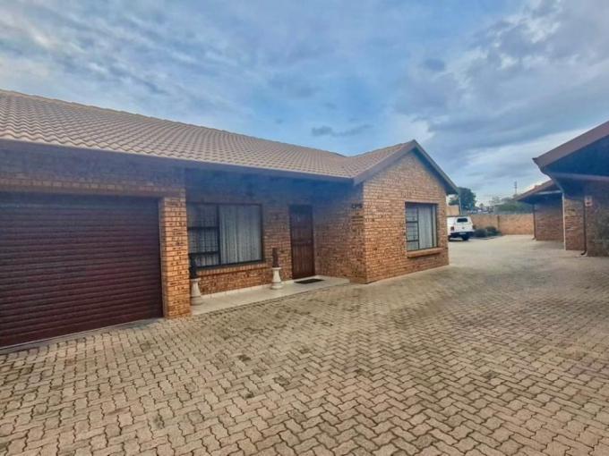 3 Bedroom House for Sale For Sale in Brackenhurst - MR701029