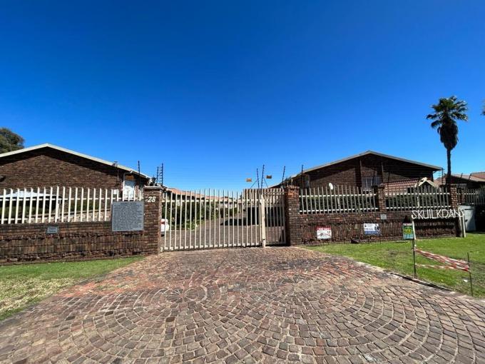 2 Bedroom Apartment for Sale For Sale in Brackendowns - MR701031