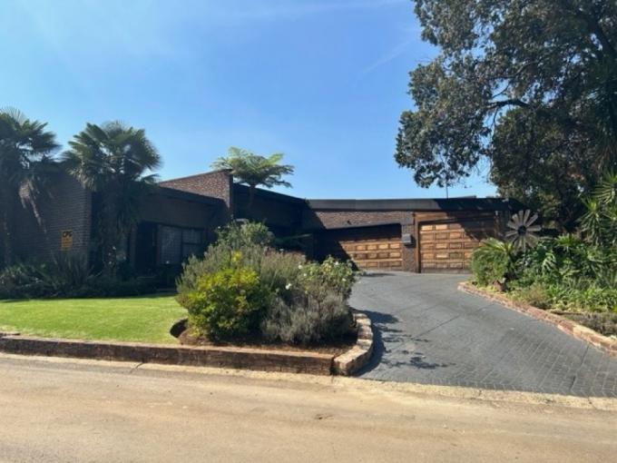 4 Bedroom House for Sale For Sale in Verwoerdpark - MR701035