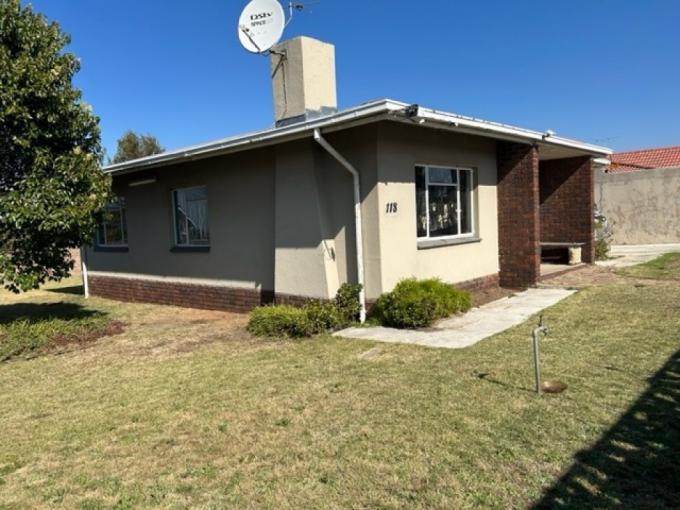 3 Bedroom House for Sale For Sale in Crown Gardens - MR701062