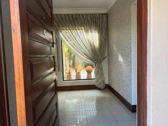 3 Bedroom Simplex for Sale For Sale in Meyersdal - MR701069