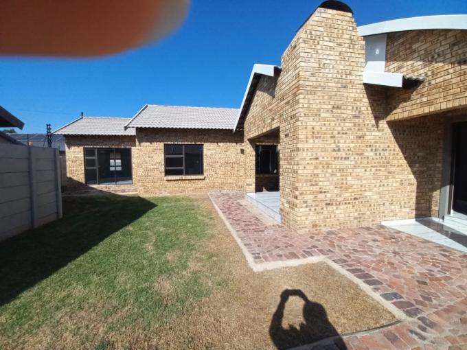 4 Bedroom Simplex for Sale For Sale in Brackenhurst - MR701086