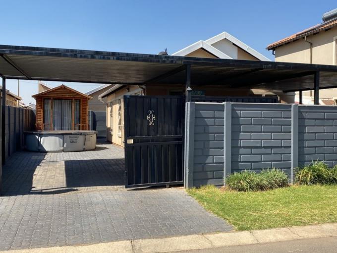 3 Bedroom Simplex for Sale For Sale in Alberton - MR701126