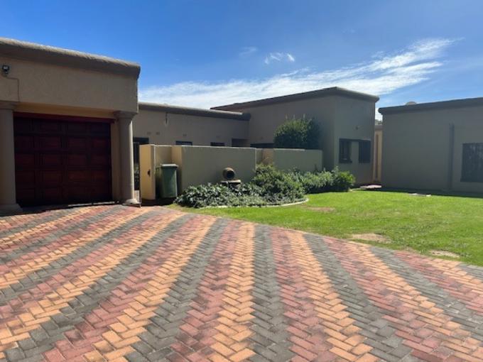 4 Bedroom House for Sale For Sale in Brackenhurst - MR701140