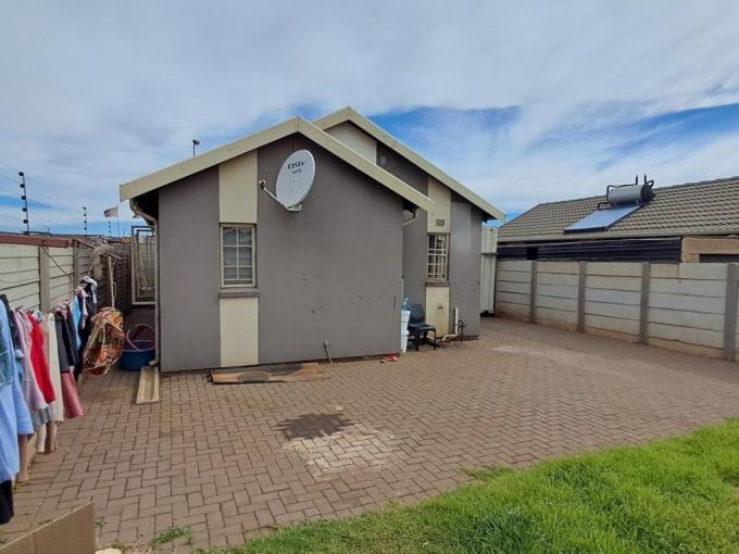 3 Bedroom House for Sale For Sale in Alberton - MR701149