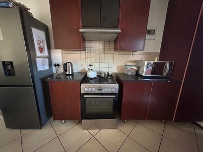 2 Bedroom Apartment for Sale For Sale in Albertsdal - MR701153