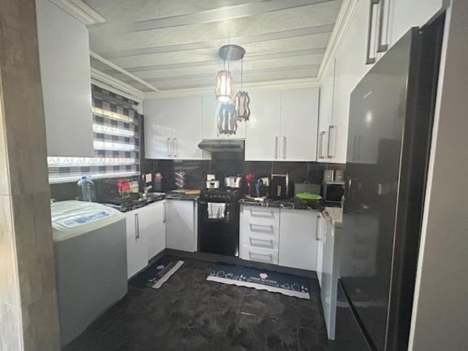 3 Bedroom Apartment for Sale For Sale in Naturena - MR701154