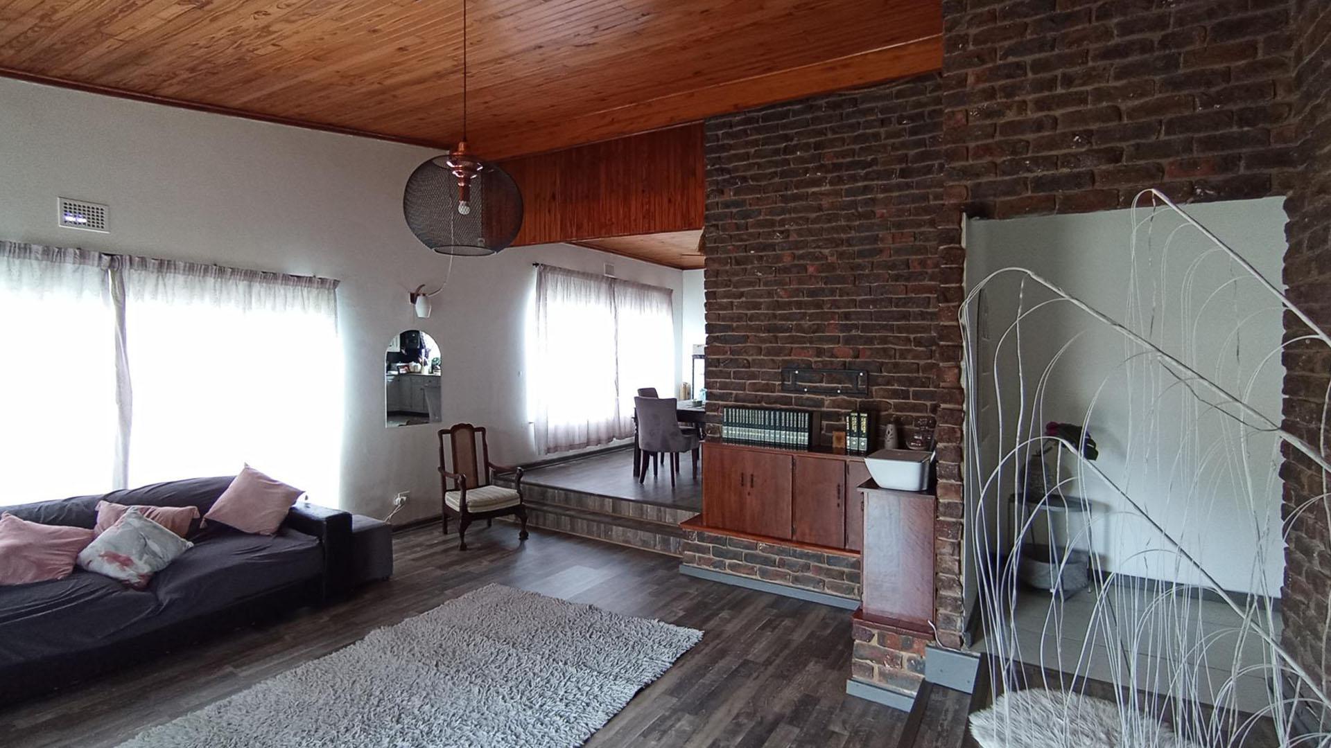 Lounges - 110 square meters of property in Pretoria North