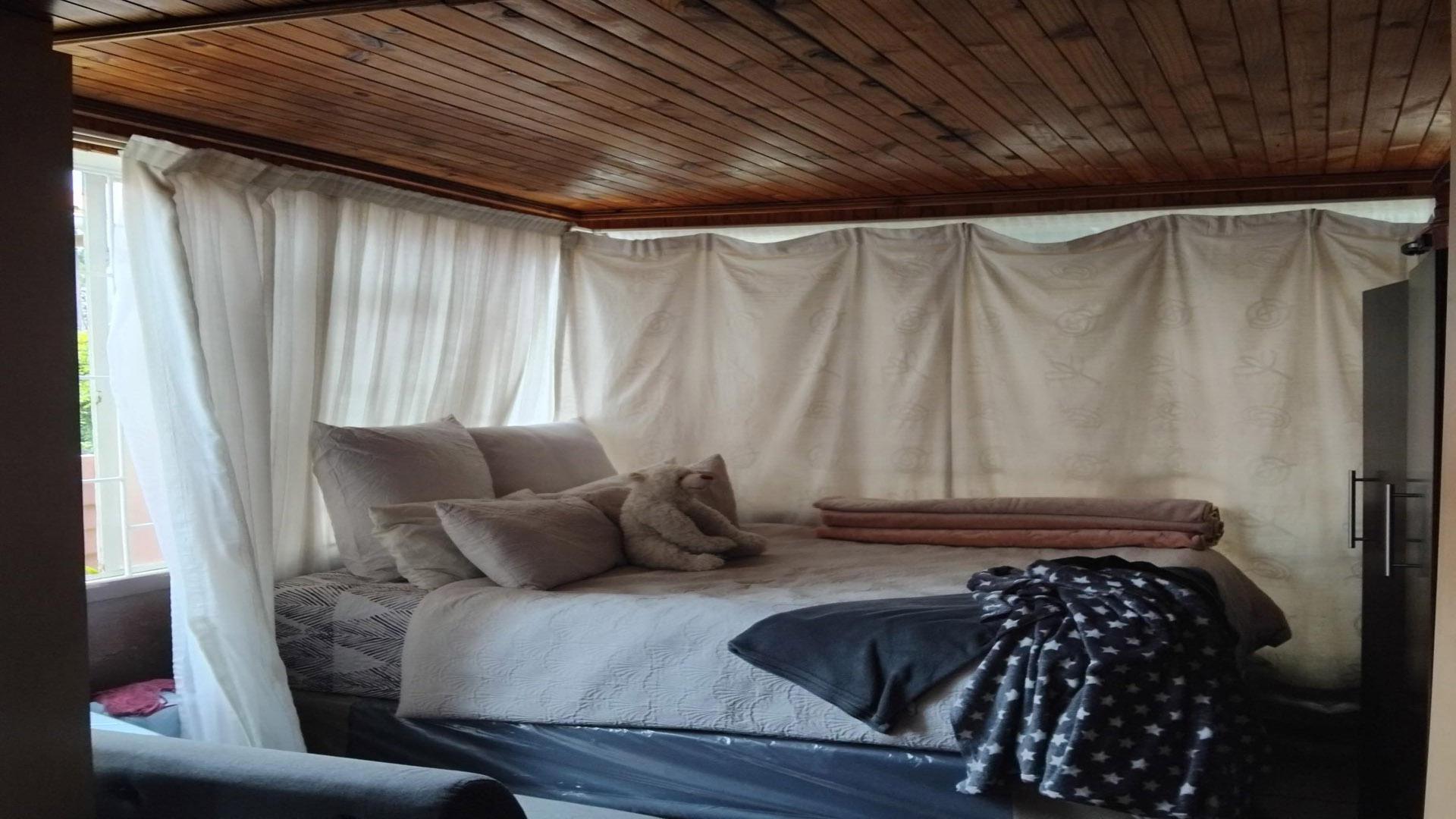 Bed Room 1 of property in Rosettenville