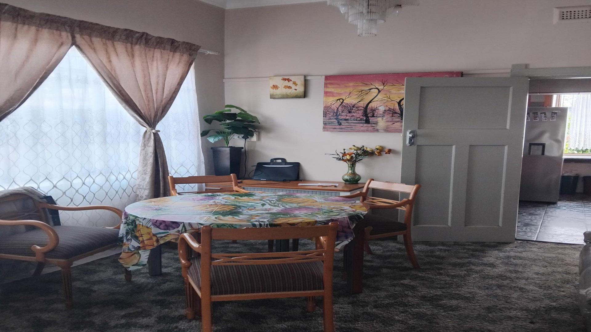 Dining Room of property in Rosettenville