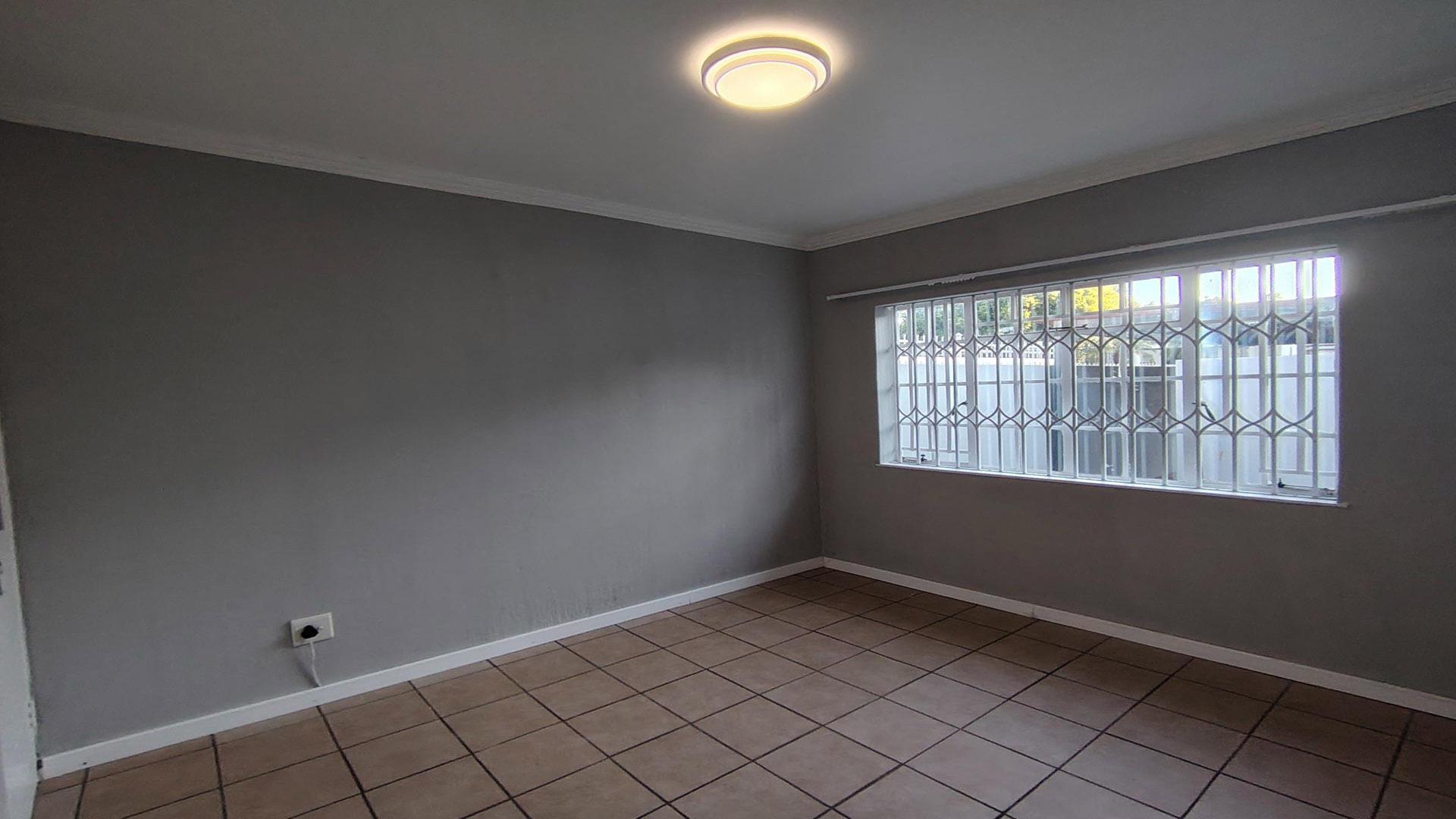 Bed Room 1 of property in Garsfontein