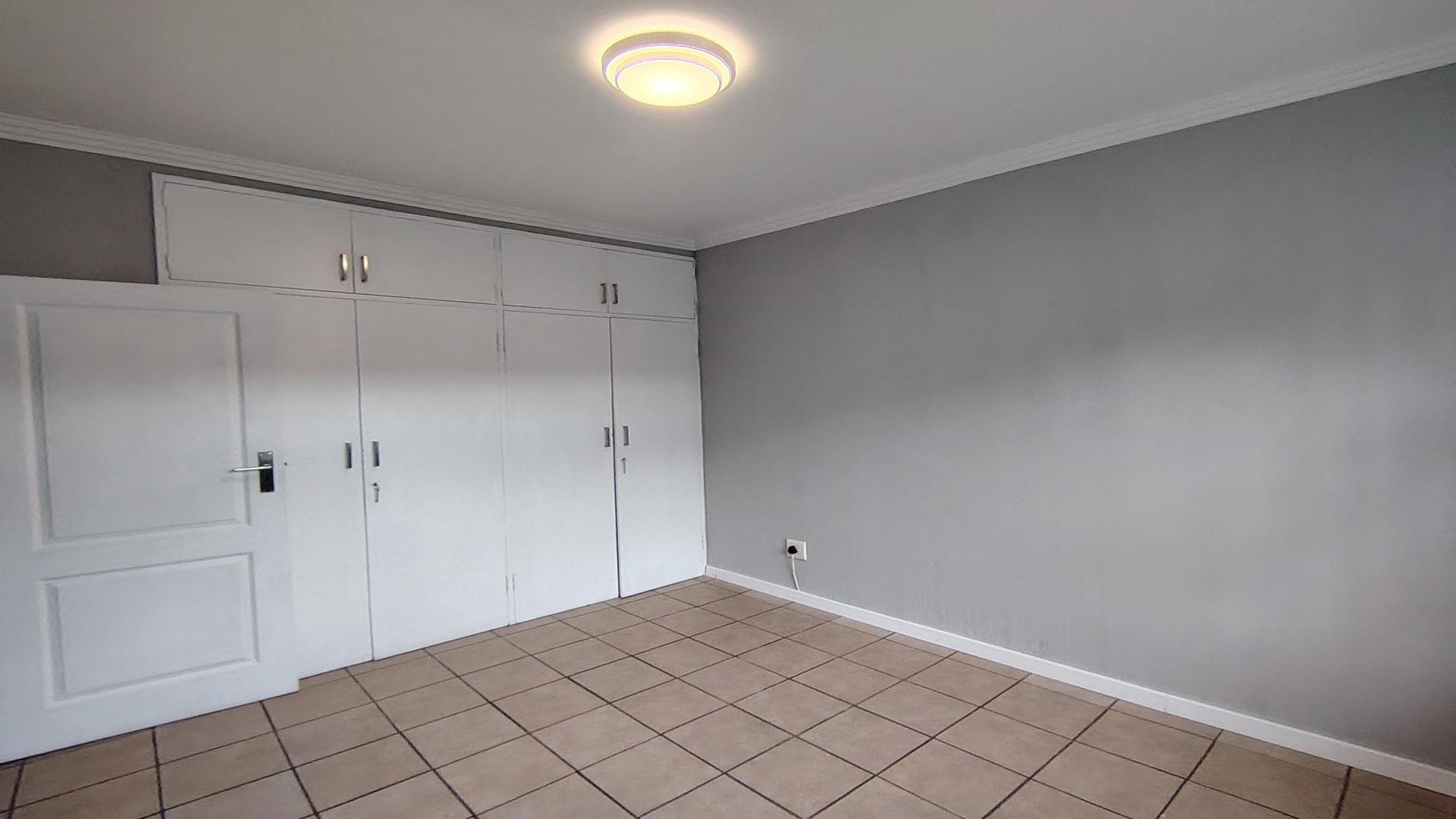 Bed Room 1 of property in Garsfontein