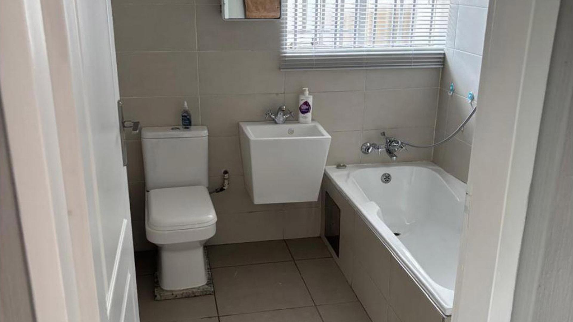Bathroom 1 of property in Garsfontein