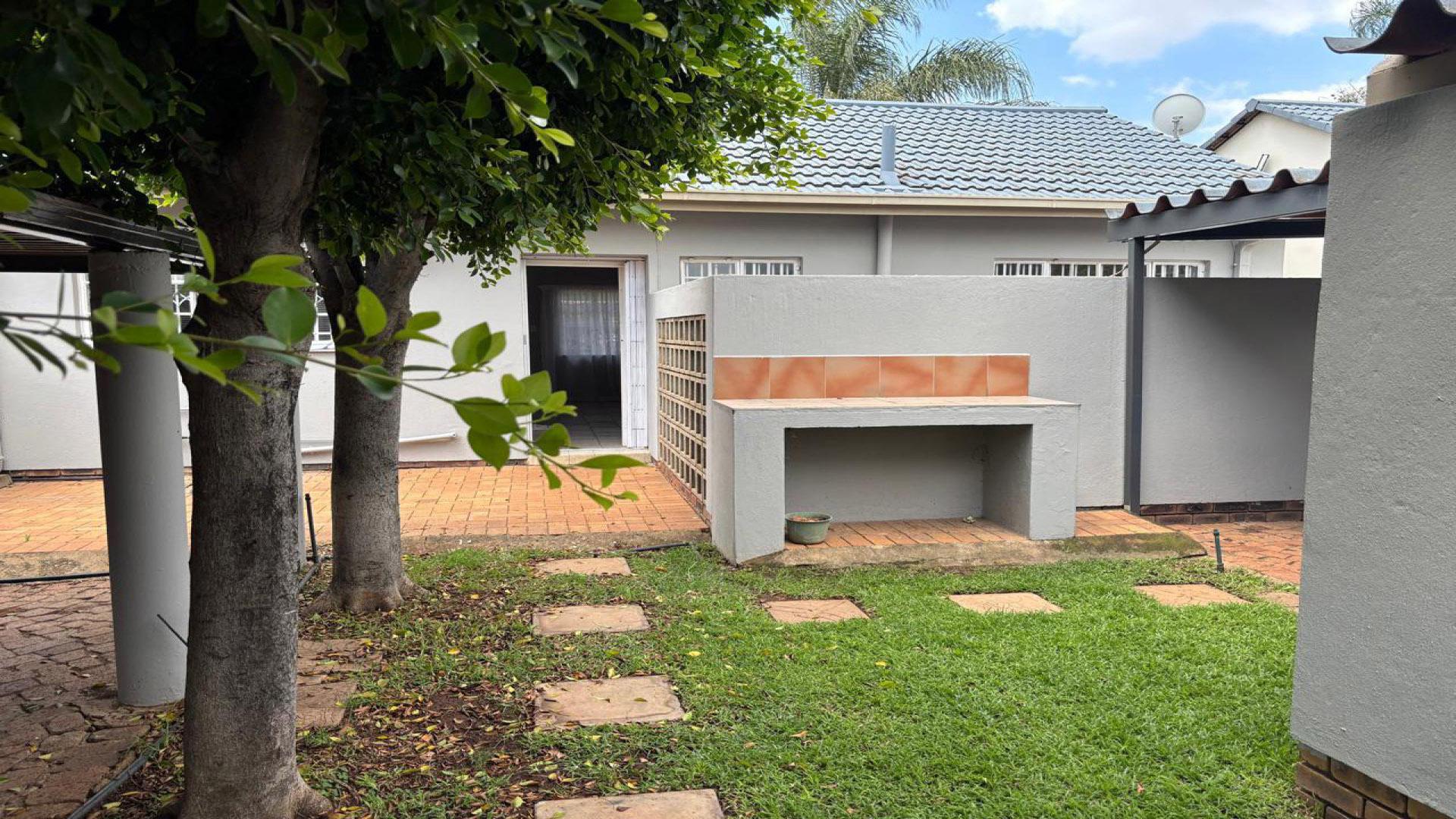 Spaces of property in Garsfontein