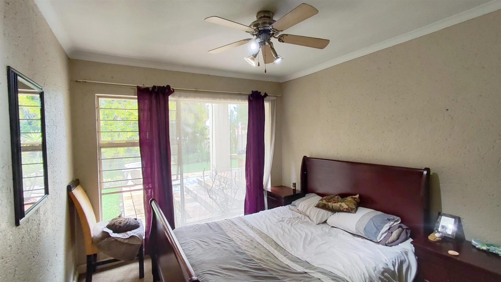 Bed Room 2 - 11 square meters of property in Marais Steyn Park