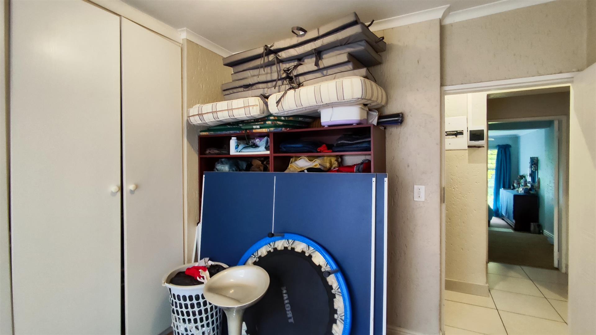 Bed Room 4 - 13 square meters of property in Marais Steyn Park