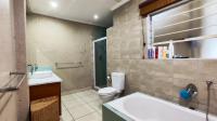 Bathroom 1 - 12 square meters of property in Marais Steyn Park
