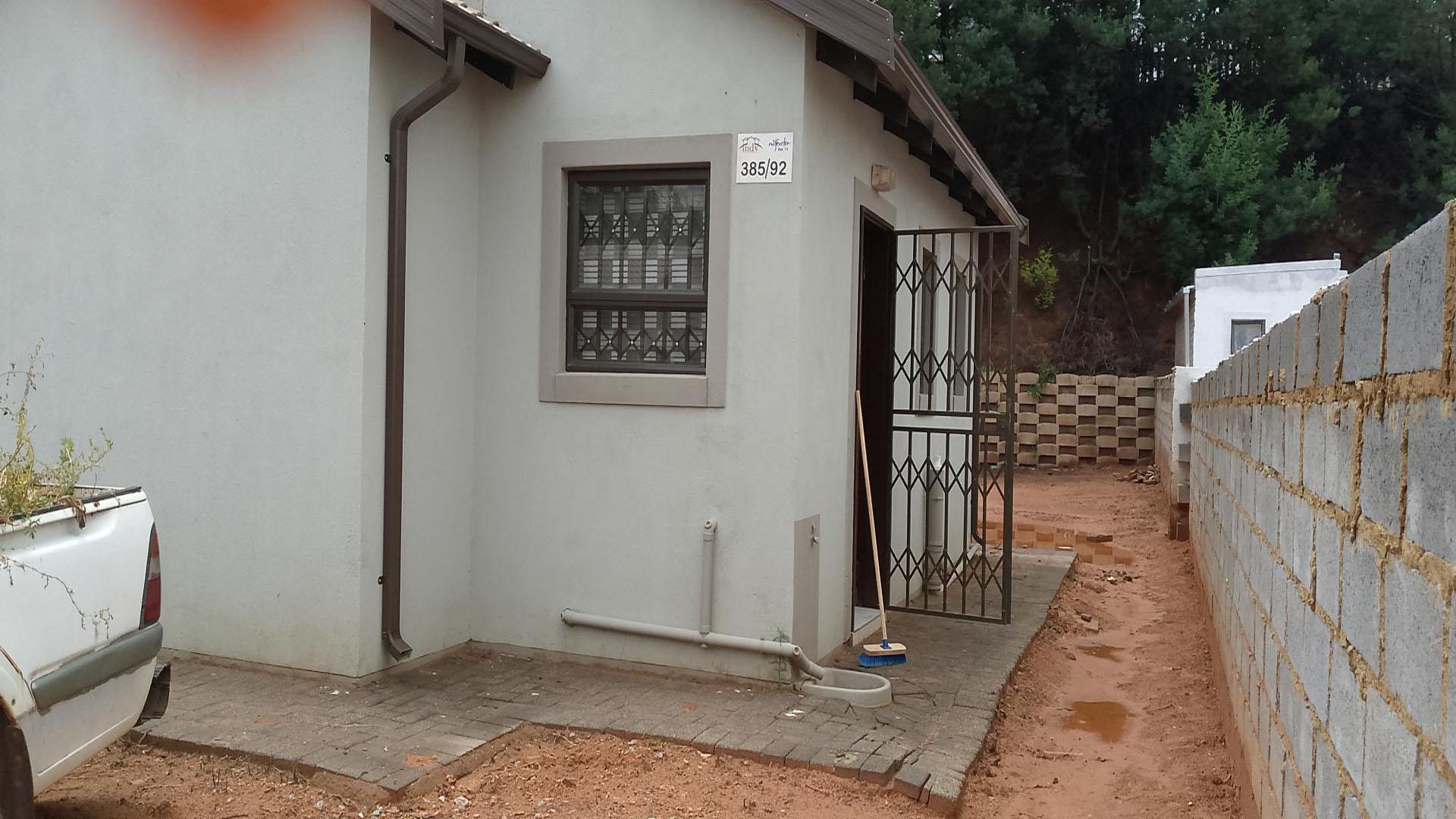 Front View of property in Wilfordon