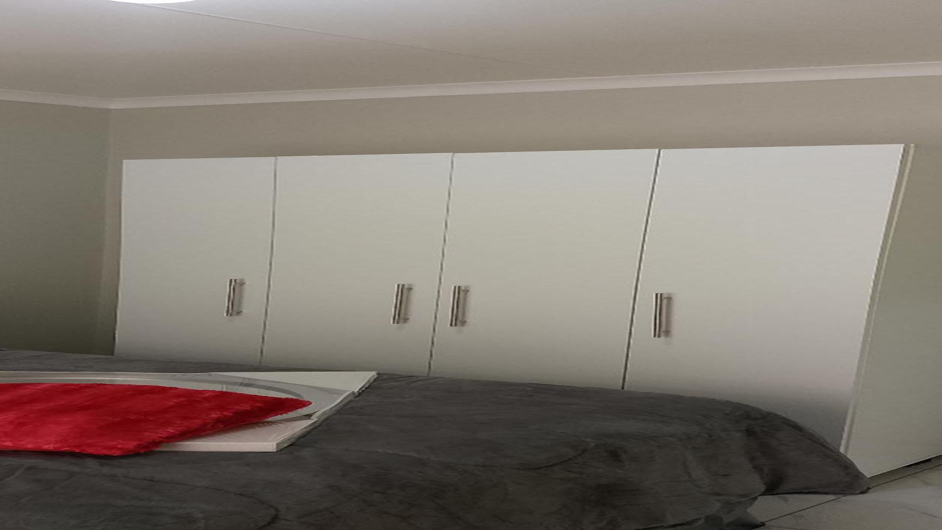 Bed Room 1 of property in Wilfordon