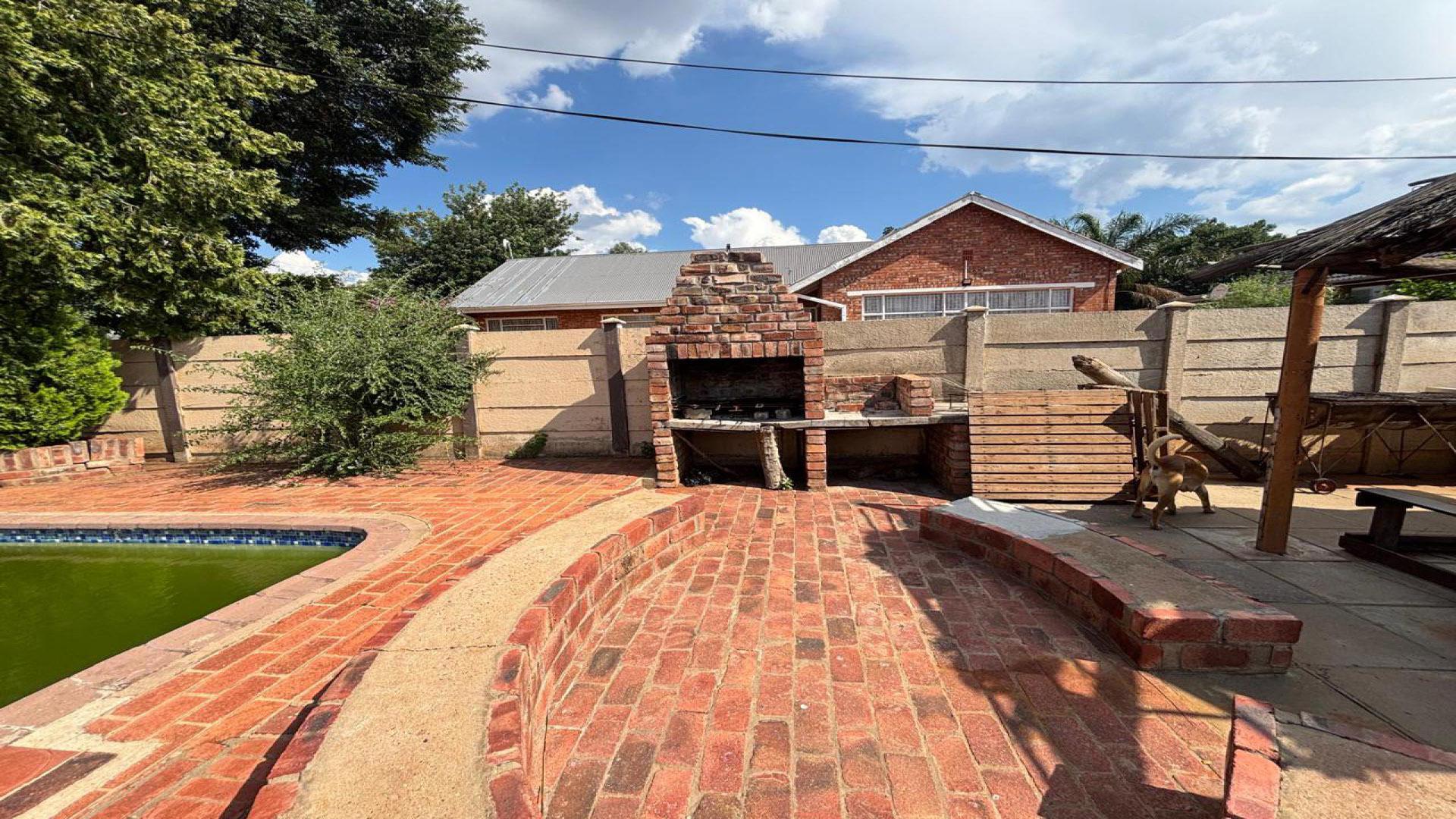 Braai Area of property in Kimberley
