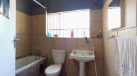 Bathroom 1 - 6 square meters of property in Meyerspark