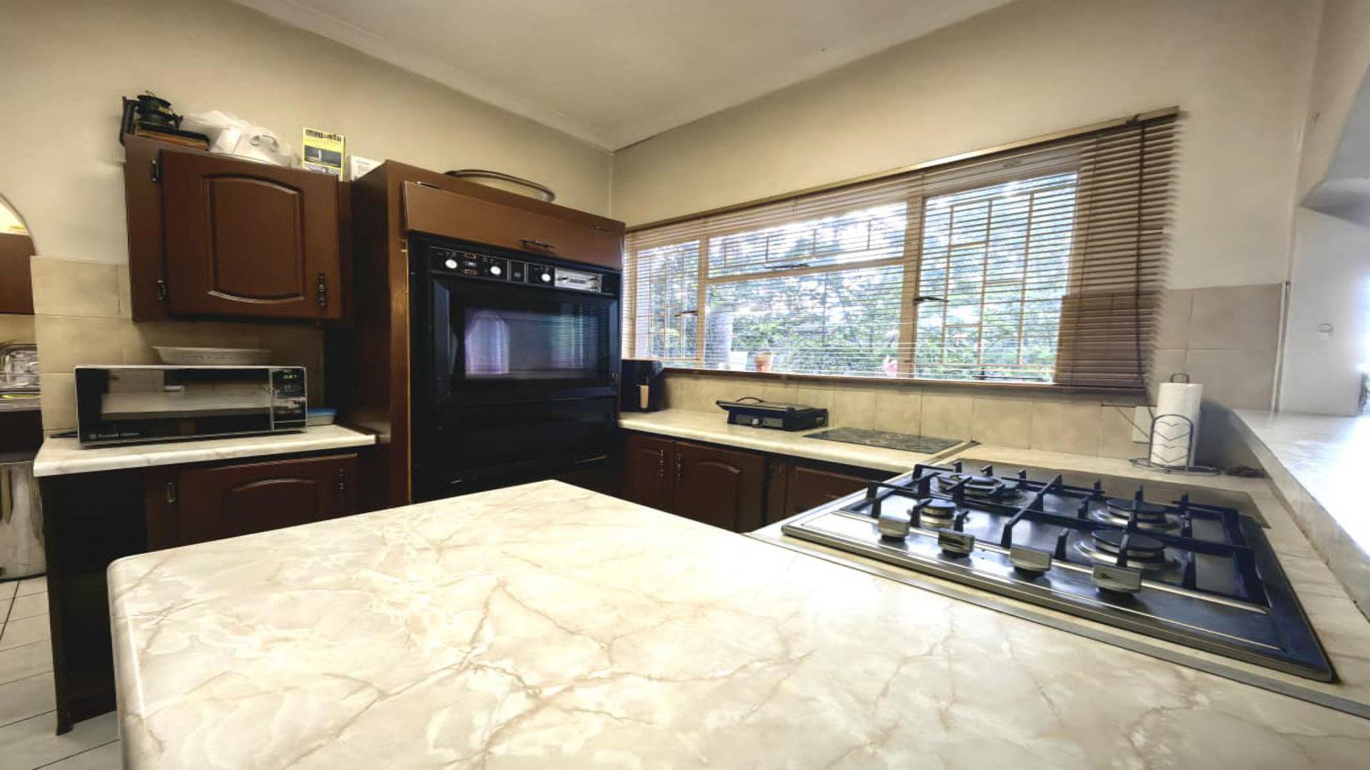 Kitchen of property in Cashan